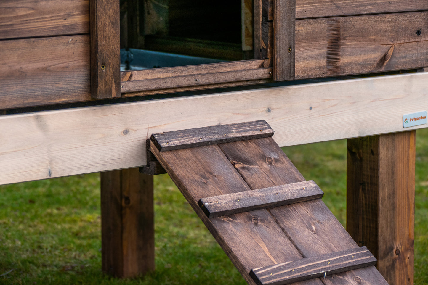 Kurnik CAMPINE - dach z blachy