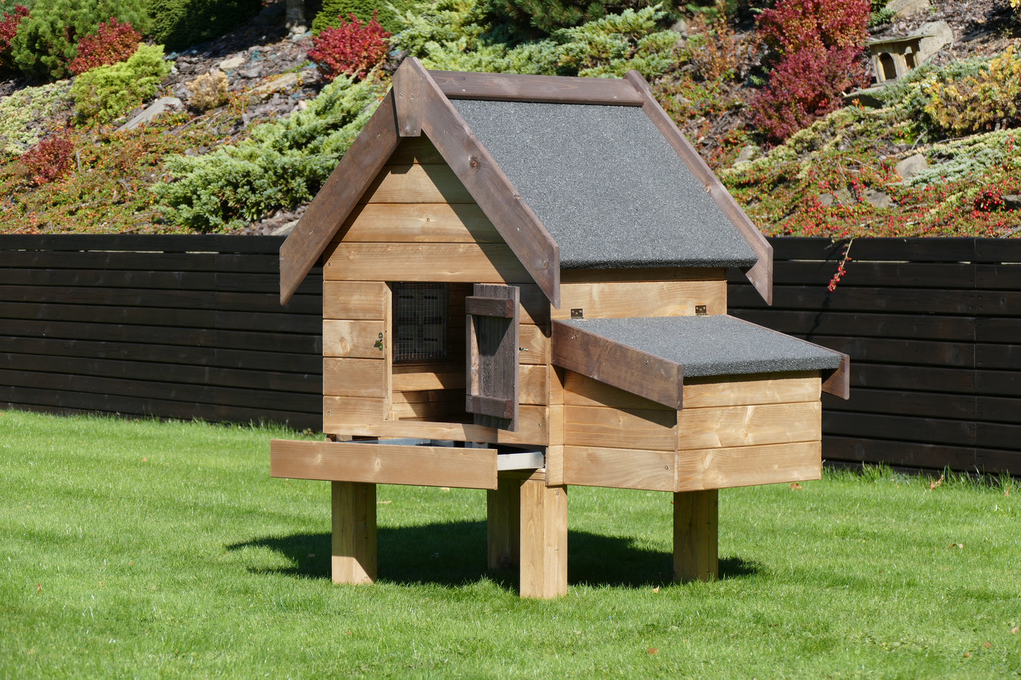 Kurnik STELLA z tarasem