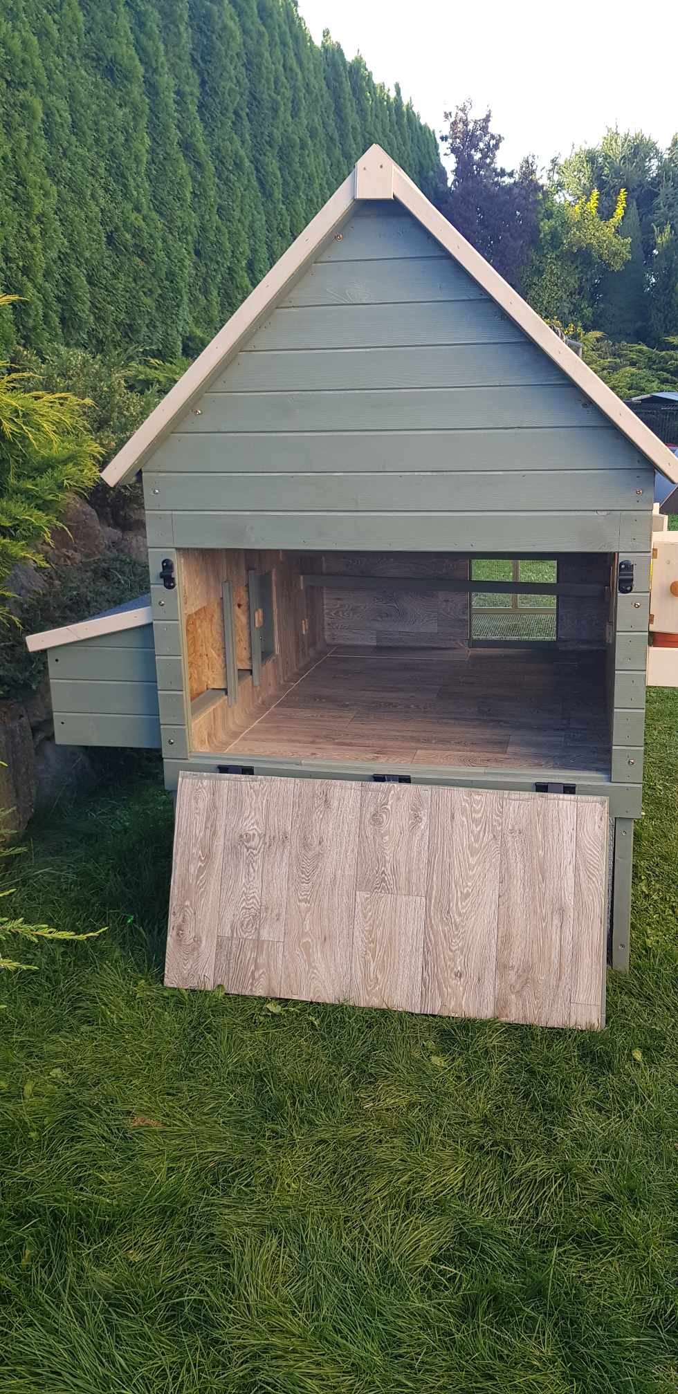 Kurnik GABI XXL ocieplony (12-16 kur) - środek linoleum