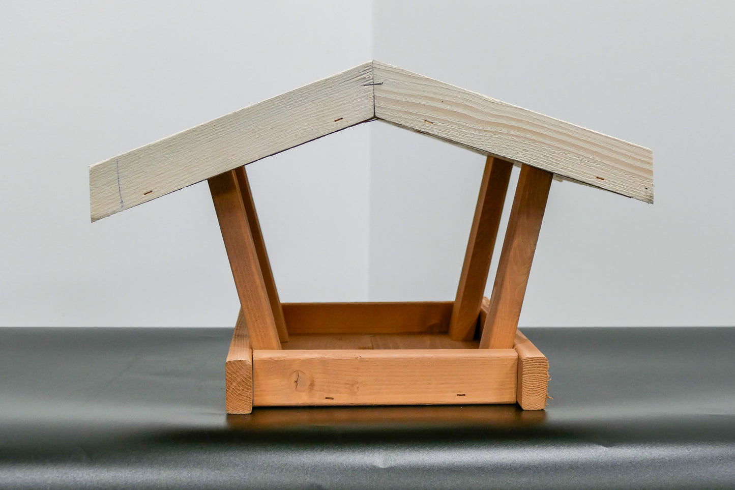 Karmnik Tommy + stojak